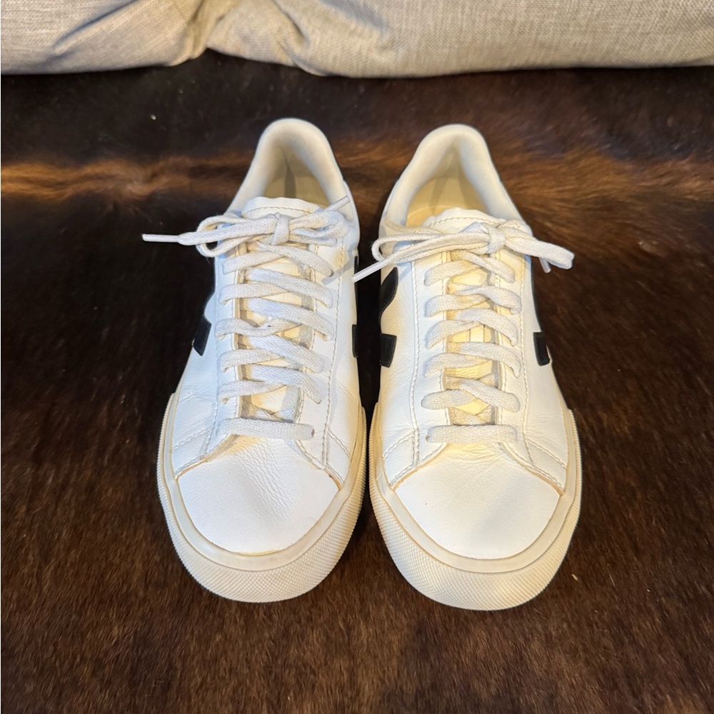 Veja White and Black Campo Size 8.5 Sneakers